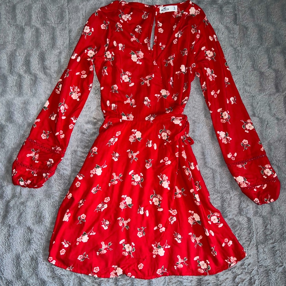Hollister dress red with flowers